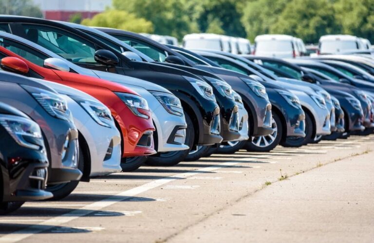 When it comes to managing your corporate vehicle leasing, fleet fuel management might be your biggest expense