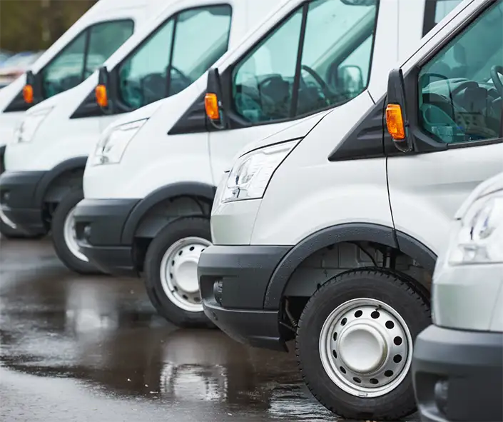 By learning about the key differences between these two lease categories, you can approach your fleet leasing experience with full control and confidence. 